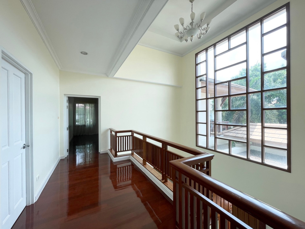 For RentHousePattanakan, Srinakarin : Single house for rent, Phatthanakan-Srinakarin, near Airport link Hua Mak, 5 bedrooms.