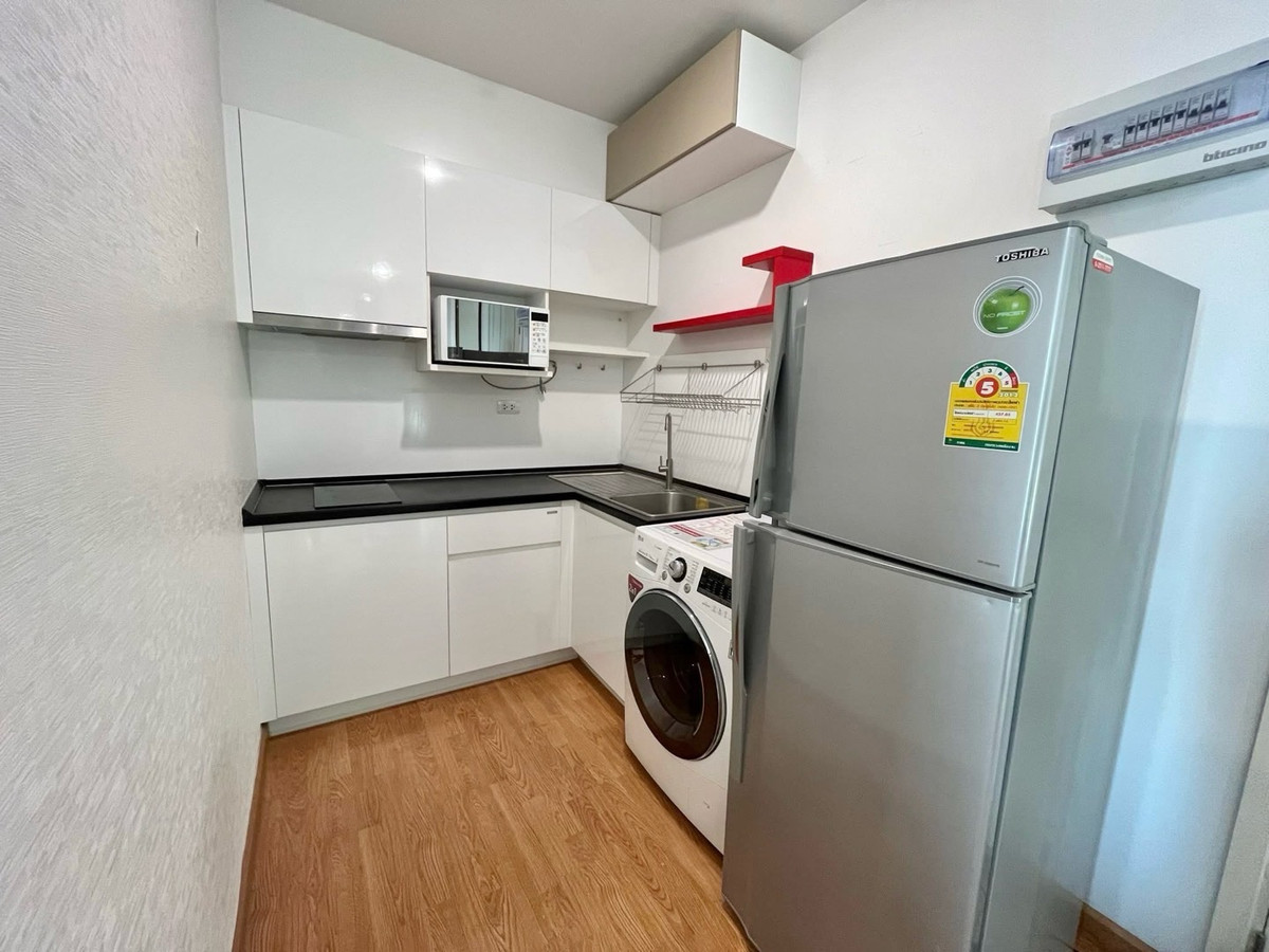 ให้เช่าคอนโดบางซื่อ วงศ์สว่าง เตาปูน : 📍โครงการ : The Parkland รัชดา - วงศ์สว่าง
🚝 ใกล้ : MRT สถานีวงศ์สว่าง 50 เมตร
💵 ราคาเช่า : 15,000 บาท / เดือน