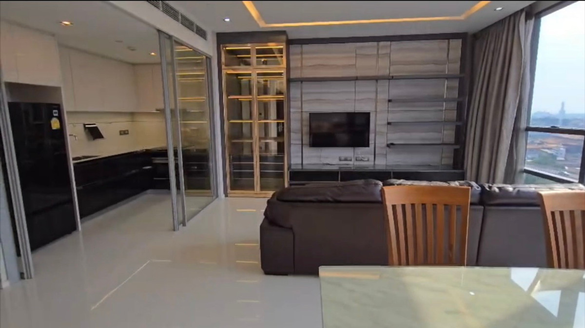 ให้เช่าคอนโดสาทร นราธิวาส : ปล่อยเช่าคอนโด เดอะ แบงค็อก สาทร ใกล้ BTS สุรศักดิ์ ห้องสวย Private Lift พร้อมเข้าอยู่