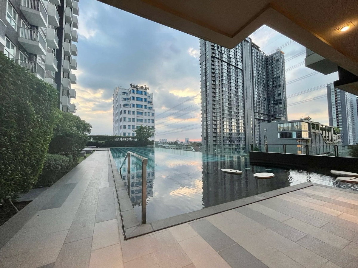 ให้เช่าคอนโดบางซื่อ วงศ์สว่าง เตาปูน : 📍โครงการ : The Parkland รัชดา - วงศ์สว่าง
🚝 ใกล้ : MRT สถานีวงศ์สว่าง 50 เมตร
💵 ราคาเช่า : 15,000 บาท / เดือน