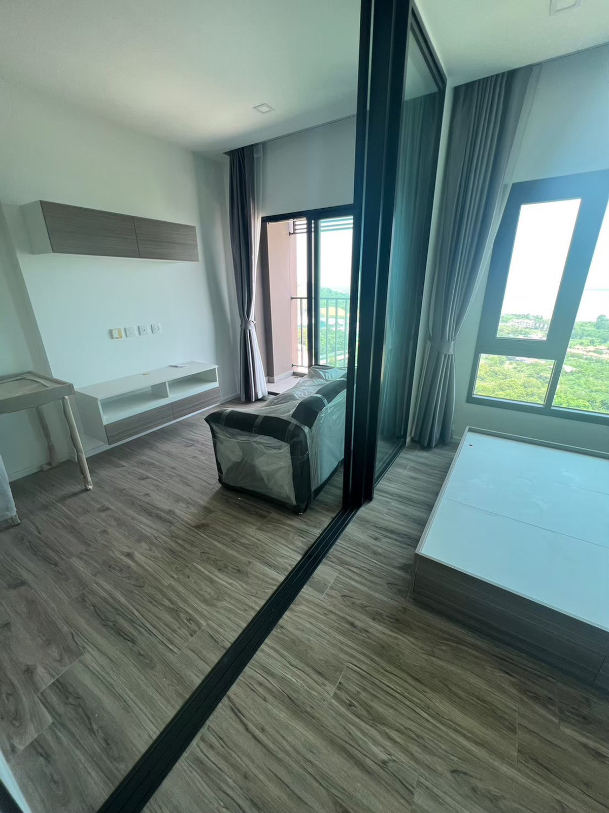 For SaleCondoSriracha Laem Chabang Ban Bueng : For sale Knighs tbridge the Ocean Sriracha (sea view)+bath tub