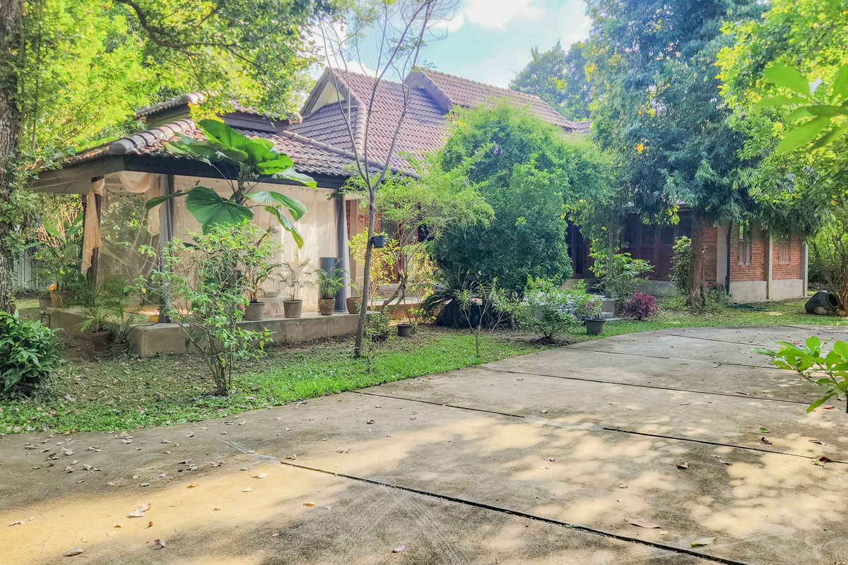 ขายบ้านเชียงใหม่ : บ้านรีสอร์ตหลายหลัง บนที่ดินขนาดใหญ่ ร่มรื่น ใกล้สนามบิน หนองควาย, เชียงใหม่