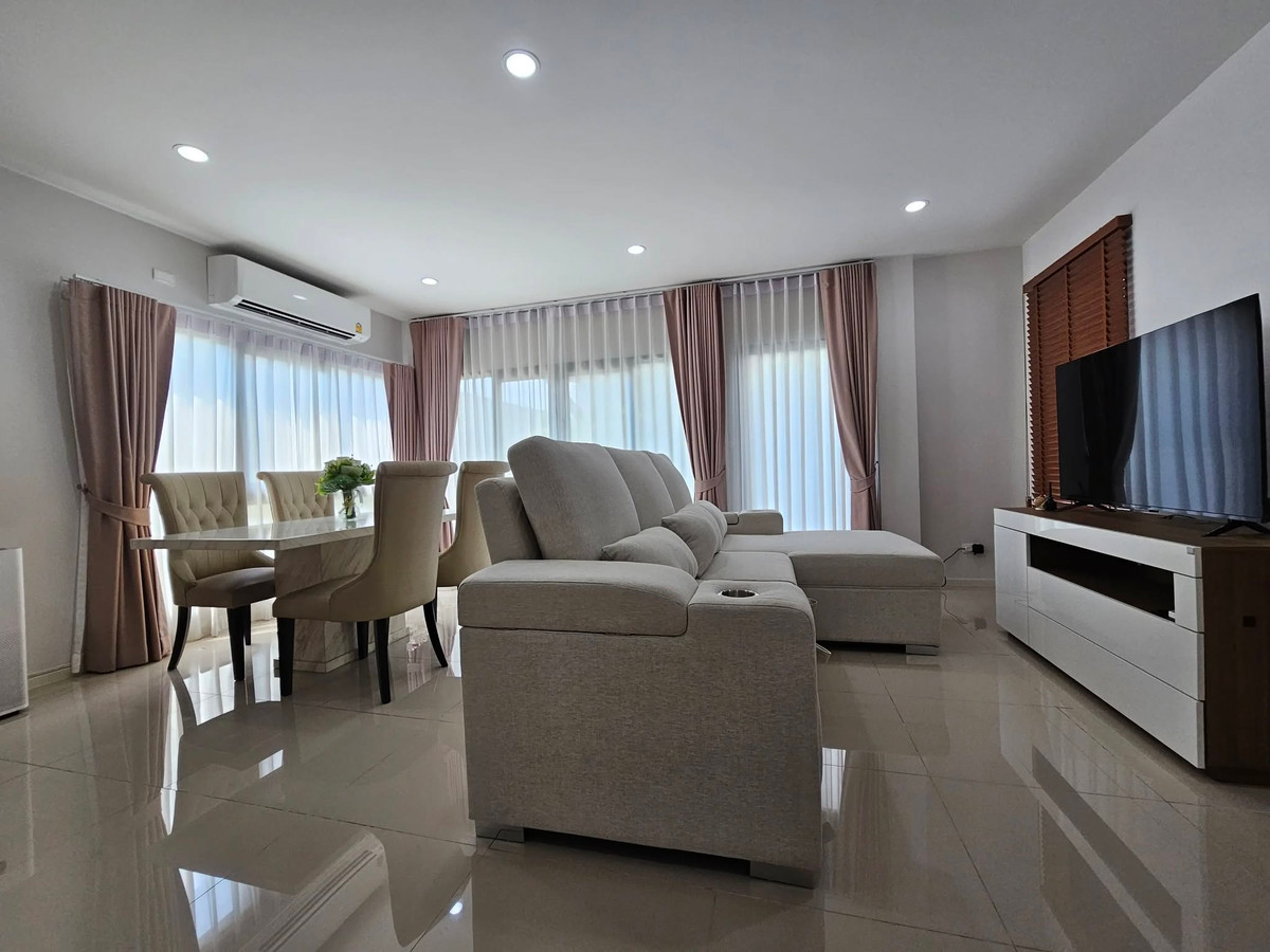 For RentHousePattanakan, Srinakarin : Baan Klang Muang The Edition Rama 9 - Krungthep Kreetha / 4 Bedrooms (FOR RENT) BZD138