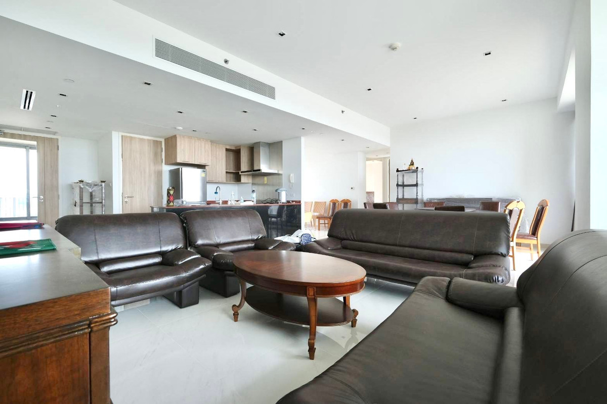 For RentCondoRama3 (Riverside),Satupadit : Luxury condo in Rama 3 area View next to the Chao Phraya River, for rent at a good price.