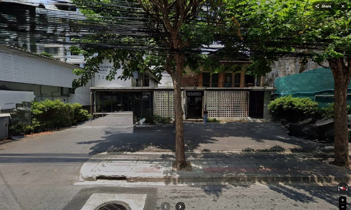 For RentShop HouseSathorn, Narathiwat : Rare Teakwood House for Rent in Sathorn  3 Minutes to BTS St. Louis Ideal for Café or Restaurant