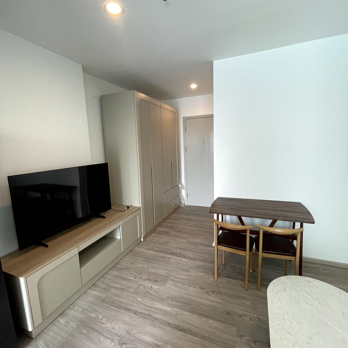 ให้เช่าคอนโดบางนา แบริ่ง ลาซาล : ให้เช่าใกล้BTS บางนา 350 เมตร - คอนโดรีเจ้นท์ โฮม บางนา 