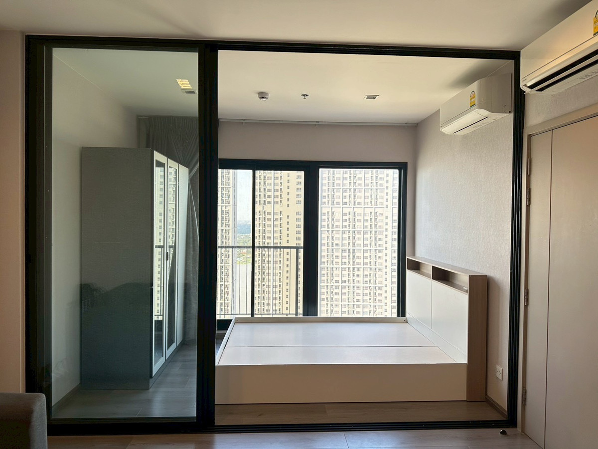 For RentCondoRattanathibet, Sanambinna : For rent, The Politant Rive, high floor, new room, fully furnished.