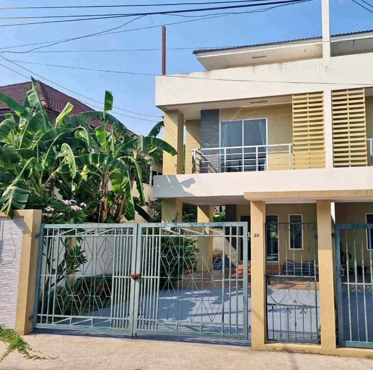 ให้เช่าทาวน์โฮมพัฒนาการ ศรีนครินทร์ : ให้เช่าบ้านแฝด3 ชั้น 3 นอน 4น้ำ กรุงเทพกรีฑา ซอย 8 เลี้ยงแมวได้ 20,000 บาท