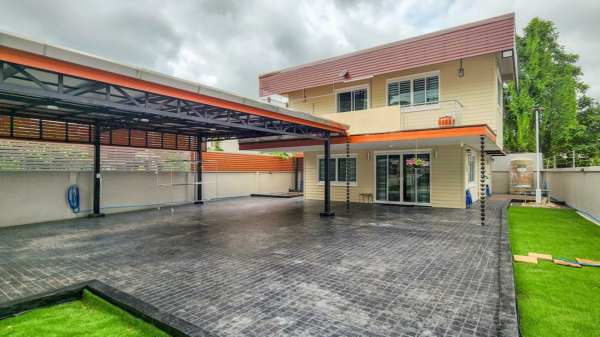 For SaleHouseChiang Mai : Renovated Move-In Ready 2-Bed Home in Wat Ket