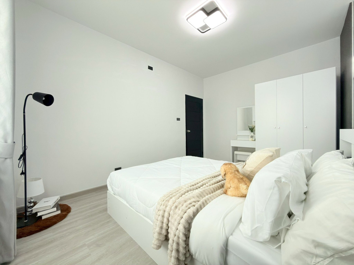 For SaleTownhomePattaya, Bangsaen, Chonburi : Siam Country Club - Soi Phonprapanimit 15 / 2 Bedrooms (FOR SALE) BEWN077