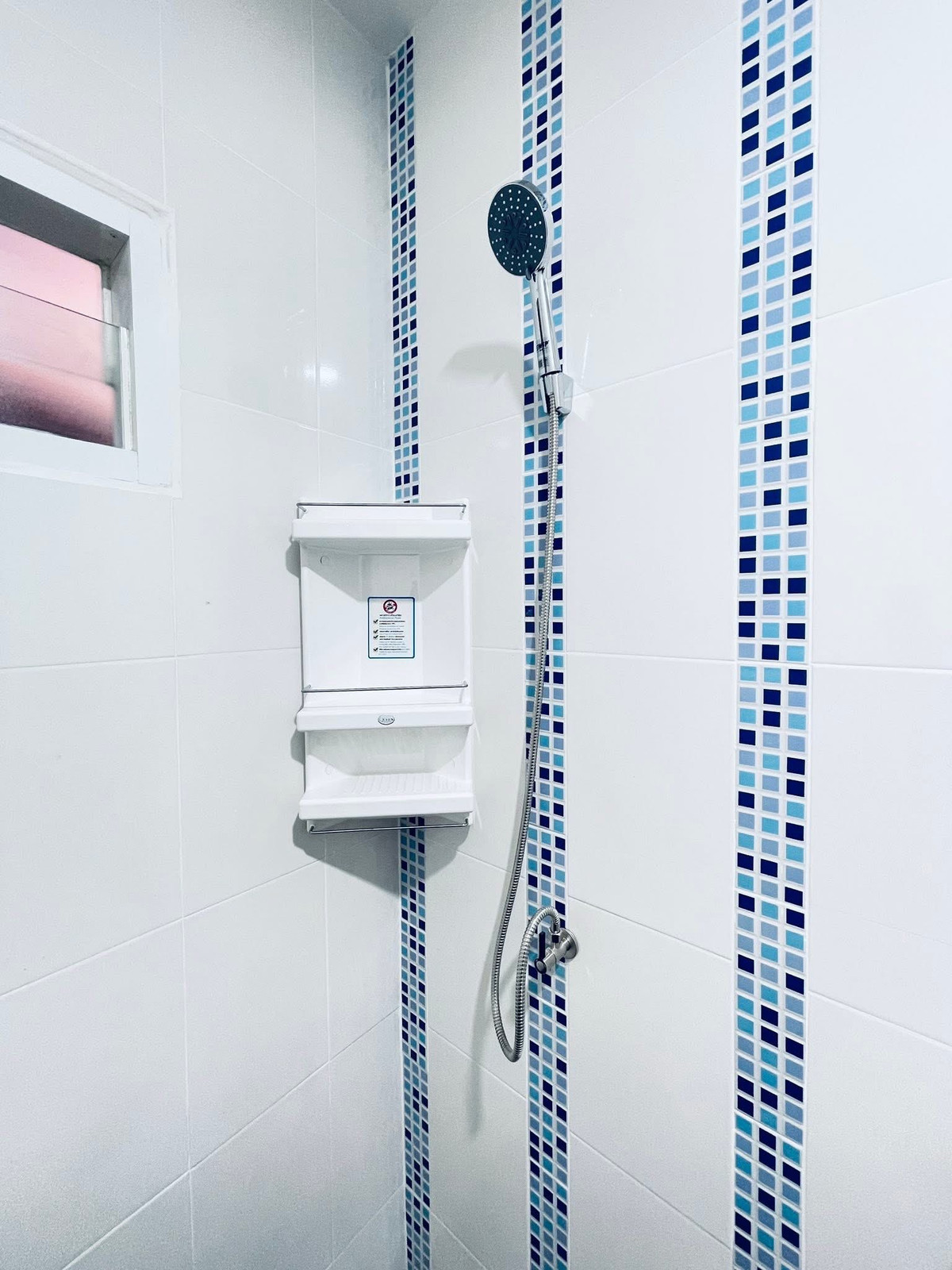 For SaleHousePattaya, Bangsaen, Chonburi : Ratanakorn Village 24 / 2 Bedrooms (FOR SALE) BEWN058