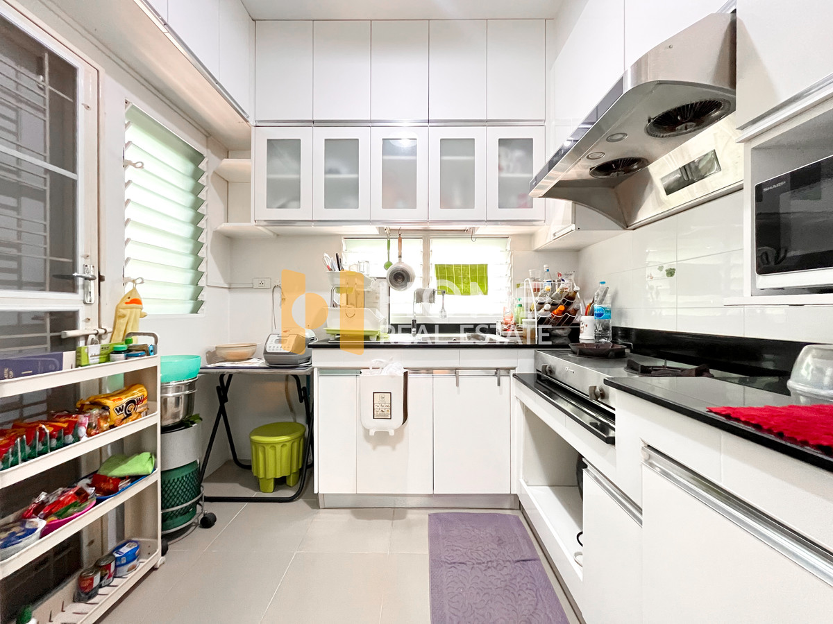 For SaleHouseLadkrabang, Suwannaphum Airport : Manthana Onnut - Wongwaen 4 / 3 Bedrooms (For Sale), Manthana Onnut - Wongwaen / 3 Bedrooms (FOR SALE) POON137