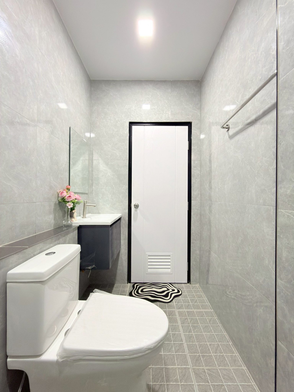 For SaleTownhomePattaya, Bangsaen, Chonburi : Siam Country Club - Soi Phonprapanimit 15 / 2 Bedrooms (FOR SALE) BEWN077