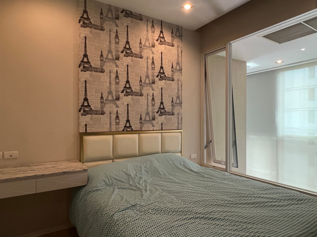 ขายคอนโดสุขุมวิท อโศก ทองหล่อ : คอนโด 2 ห้องนอน ดูแพล็กซ์ มีระเบียง ใกล้รถไฟฟ้าอโศก