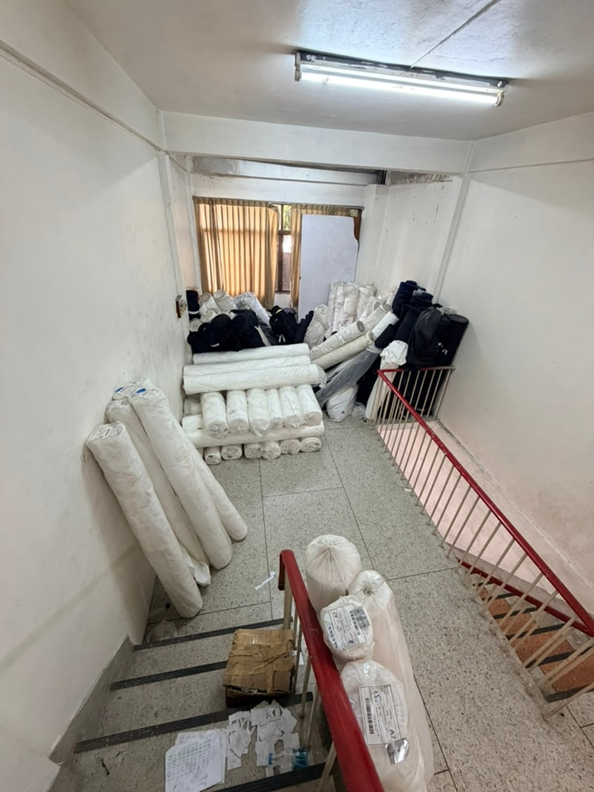 ขายอาคารพาณิชย์วงเวียนใหญ่ เจริญนคร : ขาย อาคารพาณิชย์ 4 ชั้น 13.3 ตารางวา ซ.สมเด็จเจ้าพระยา6 พื้นที่กรุงเทพฯชั้นใน