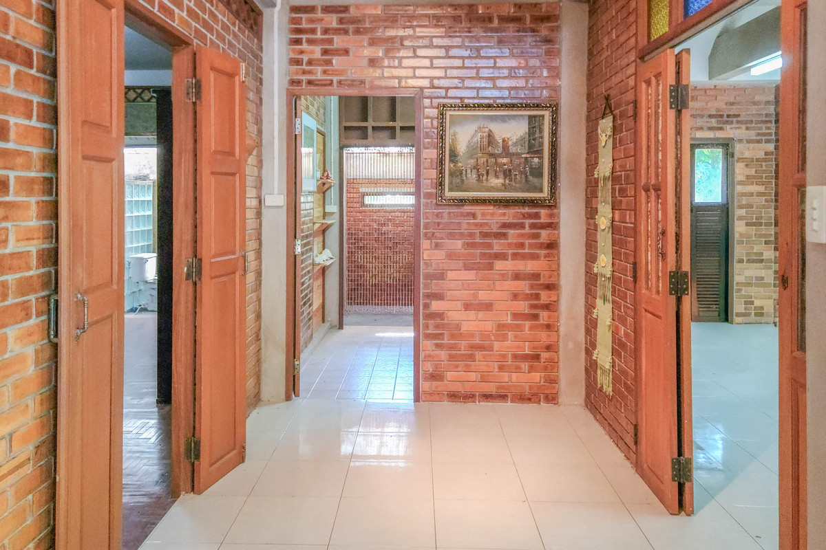 ขายบ้านเชียงใหม่ : บ้านรีสอร์ตหลายหลัง บนที่ดินขนาดใหญ่ ร่มรื่น ใกล้สนามบิน หนองควาย, เชียงใหม่