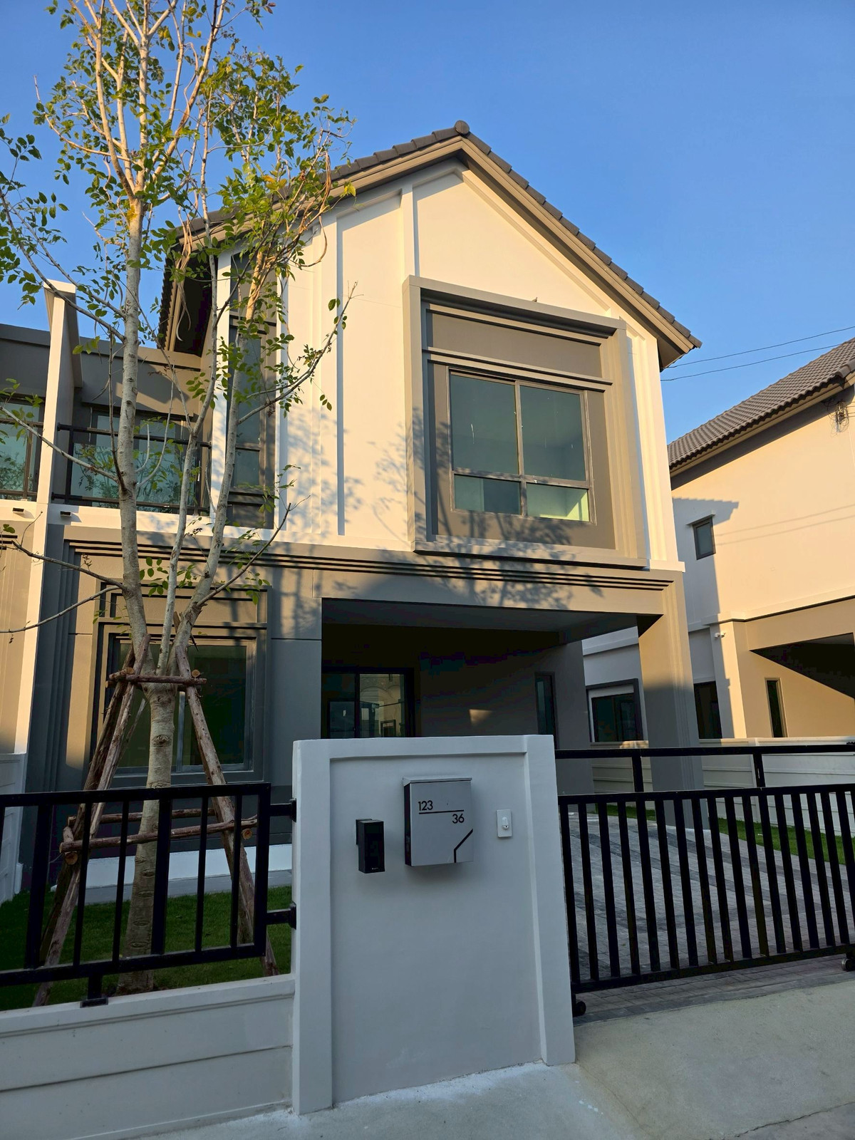 For SaleHouseSamut Prakan,Samrong : Converted, transferred! A budget of no more than 6.5 million baht can be the owner of a house in the Bangna-Kingkaew area (along the main road, no need to enter an alley!)