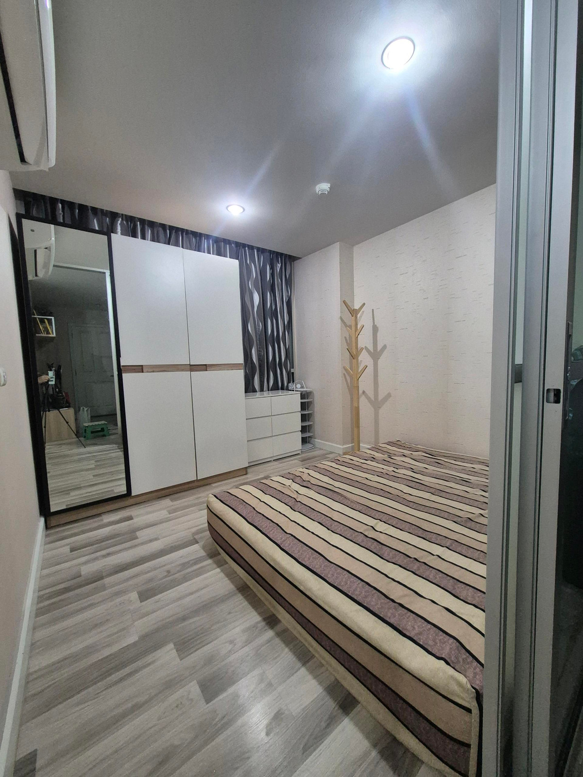 ขายคอนโดรามคำแหง หัวหมาก : ขายคอนโด ชั้น 2. 28 ตรม. เจ้าของขายเอง 