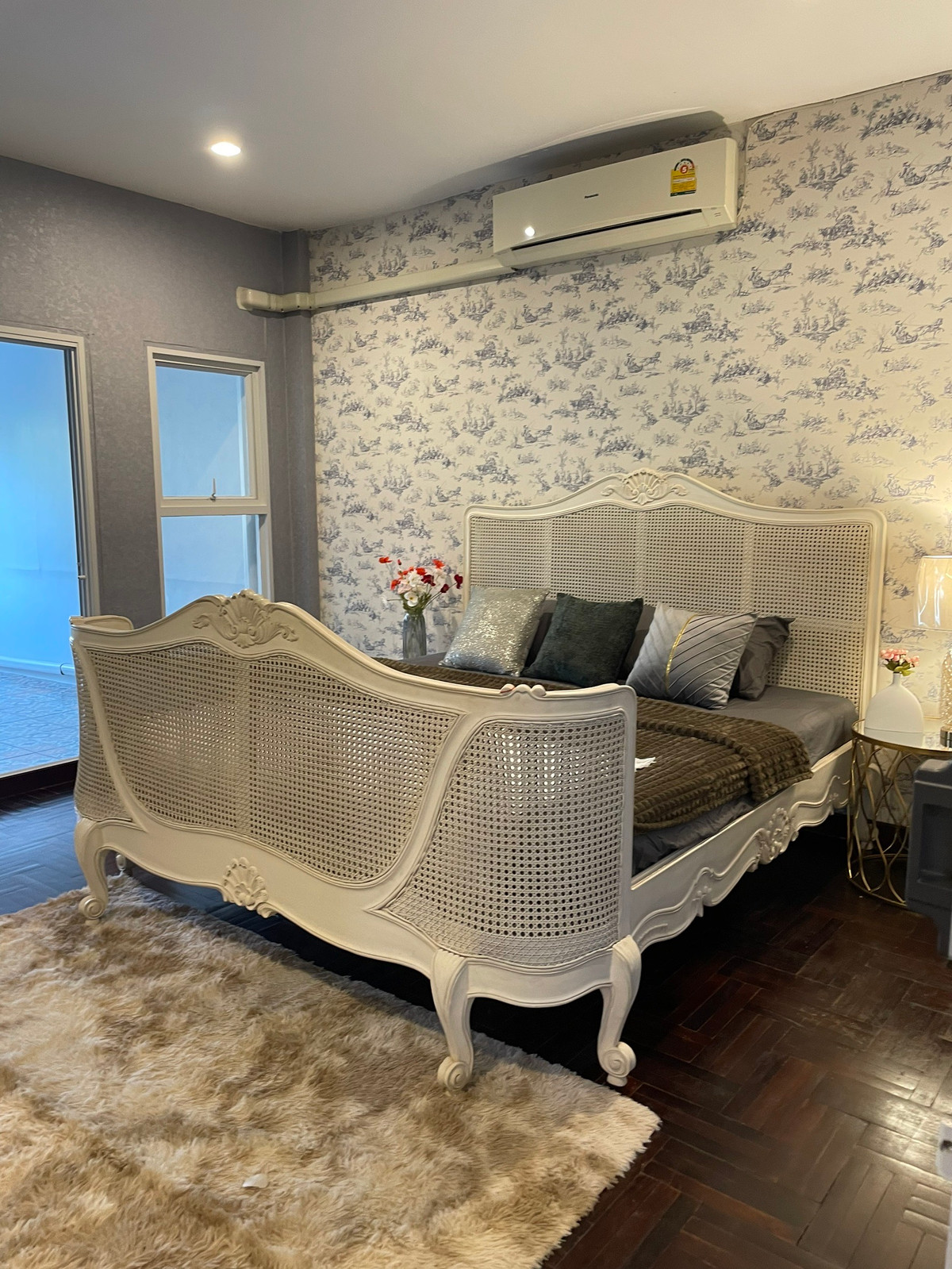 For RentShop HousePattanakan, Srinakarin : 3-storey commercial building for rent, next to Krungthep Kreetha Road, Soi 7, size 26 square meters, upper floor has 5 bedrooms, suitable for doing business. Beauty Clinic, Spa / Wellness, Full Service Beauty Salon Homey style cafe