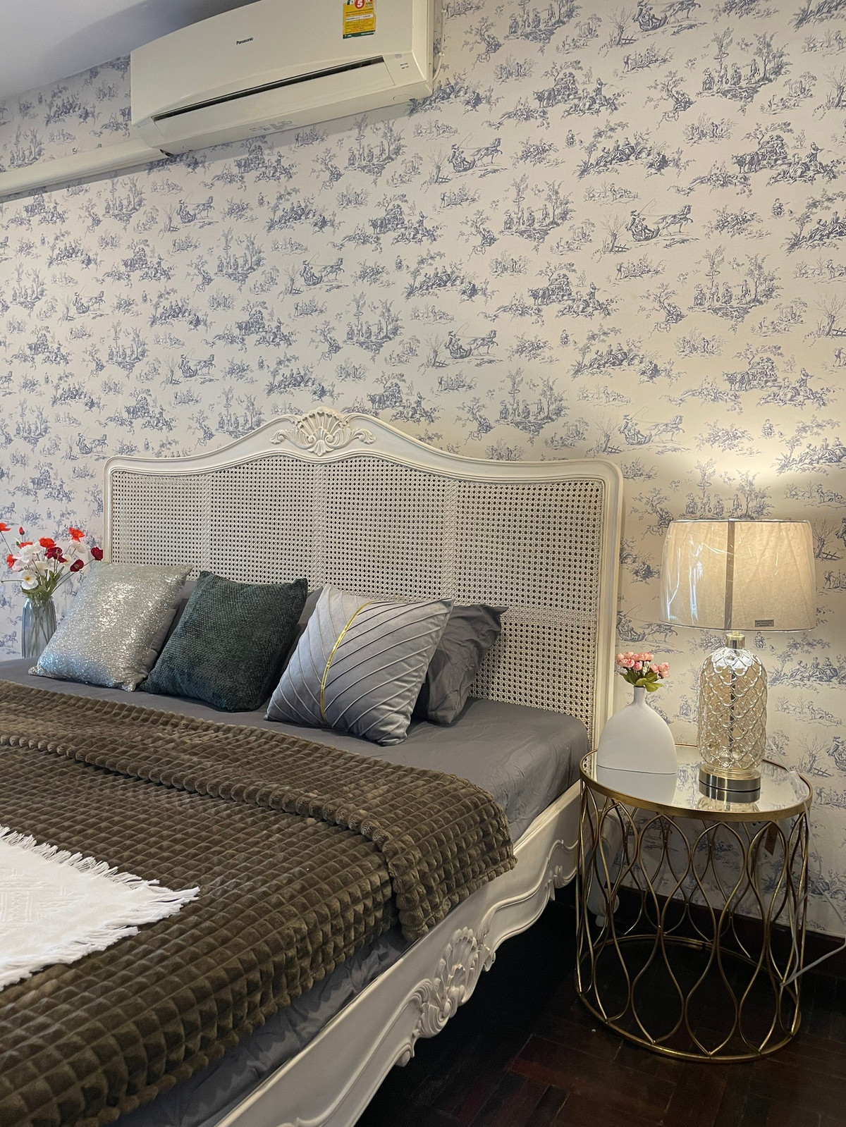 For RentShop HousePattanakan, Srinakarin : 3-storey commercial building for rent, next to Krungthep Kreetha Road, Soi 7, size 26 square meters, upper floor has 5 bedrooms, suitable for doing business. Beauty Clinic, Spa / Wellness, Full Service Beauty Salon Homey style cafe