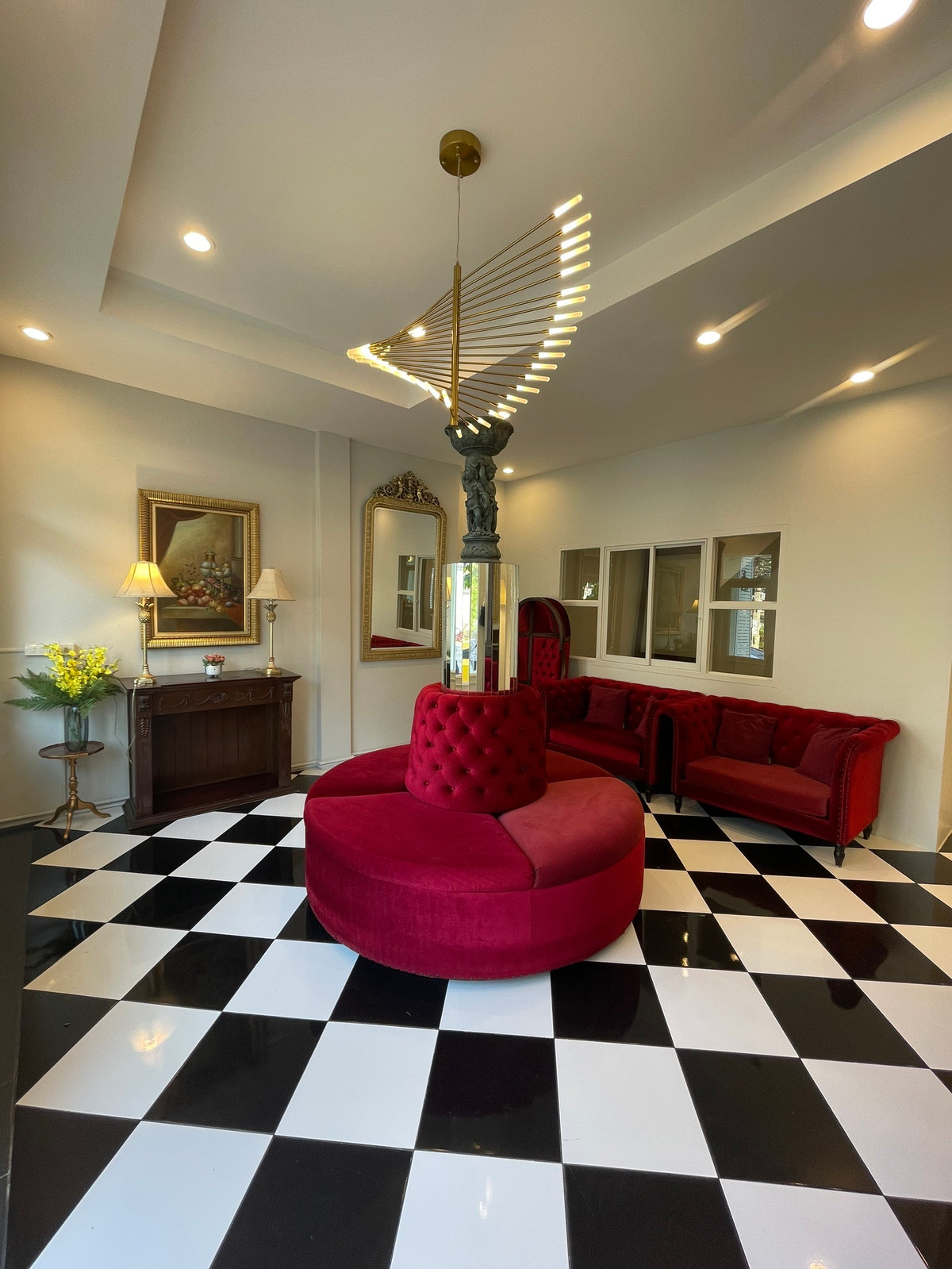 For RentShop HousePattanakan, Srinakarin : 3-storey commercial building for rent, next to Krungthep Kreetha Road, Soi 7, size 26 square meters, upper floor has 5 bedrooms, suitable for doing business. Beauty Clinic, Spa / Wellness, Full Service Beauty Salon Homey style cafe