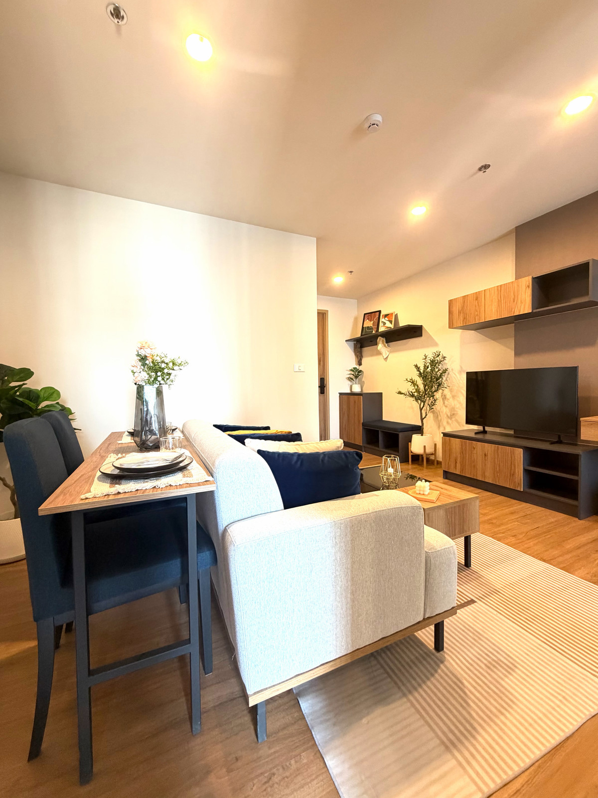 CondoLadprao, Central Ladprao : The line vibe for rent/sale, 1 bedroom, new, first move in Complete as seen