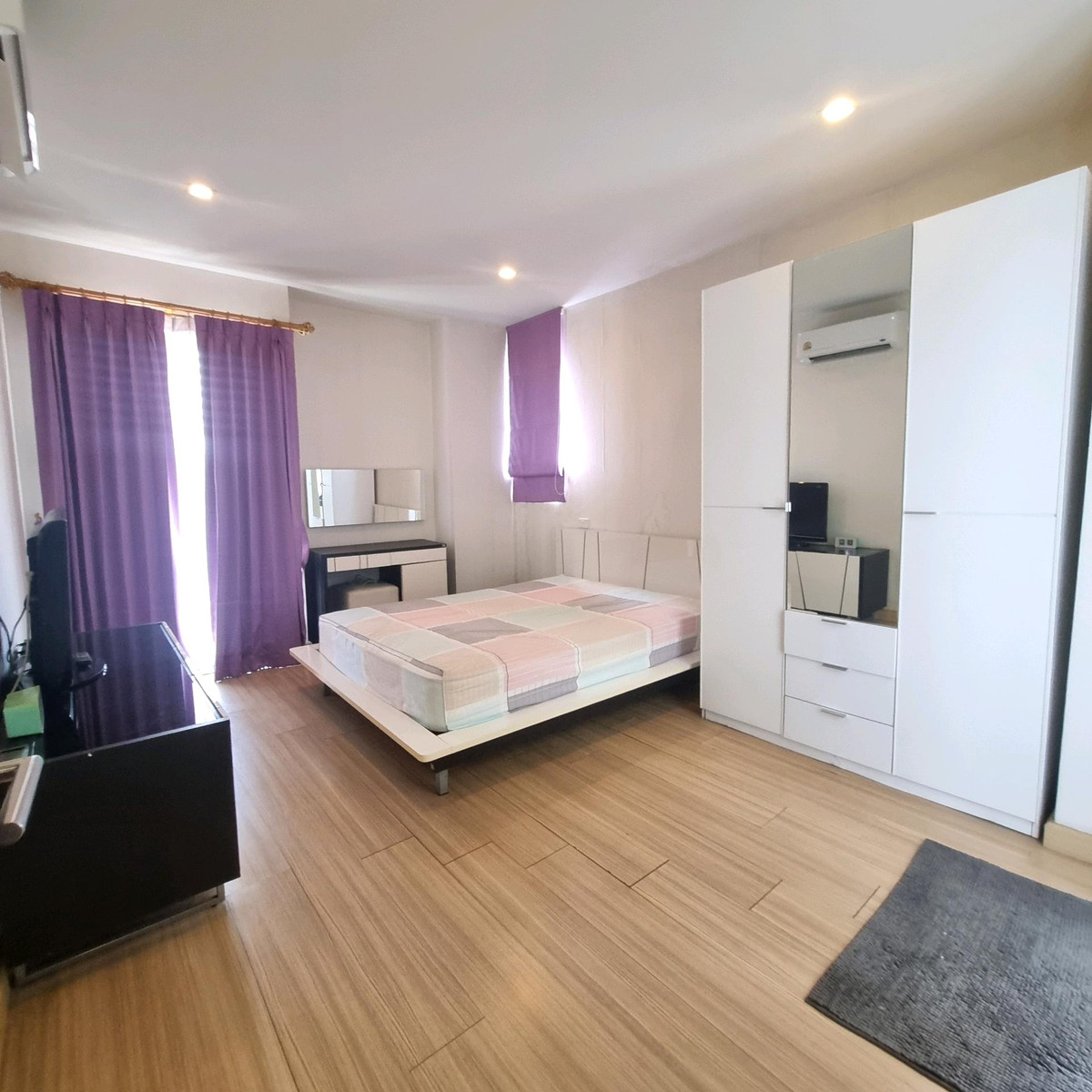 ให้เช่าคอนโดลาดพร้าว101 แฮปปี้แลนด์ : เช่าhappy condo ลาดพร้าว101 67sqm. 2 bed 2 bath 18000 per month please add line goodasset