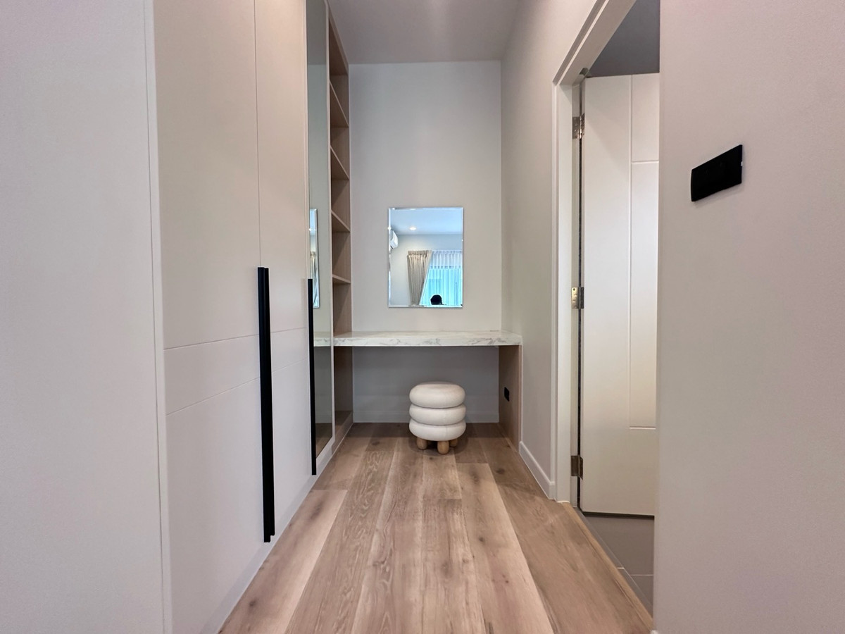 ให้เช่าบ้านพัฒนาการ ศรีนครินทร์ : ให้เช่าบ้าน 4 ห้องนอน หลังมุม ขนาด 300 ตรม ราคา 170,000 บาท สนใจนัดชม 0808144488