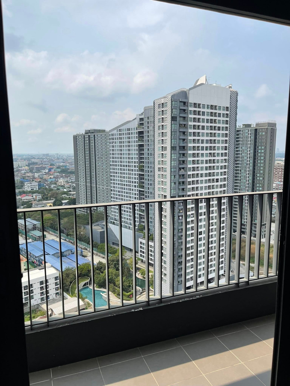 For SaleCondoBangna, Bearing, Lasalle : Condo for sale Ideo O2 price 4,290,000 baht [TTs251227]
