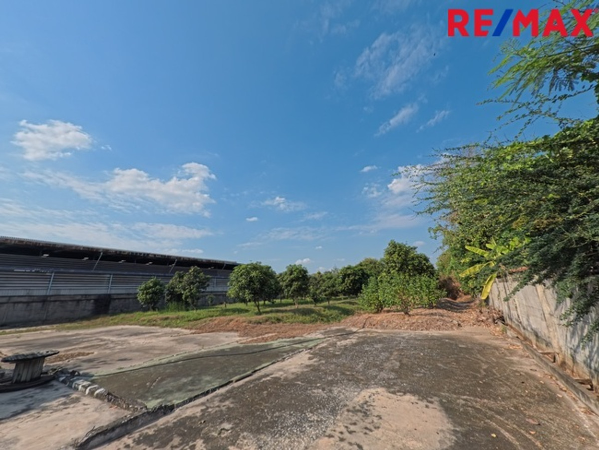 ขายที่ดินสมุทรปราการ สำโรง : [HOT DEAL!] ขายที่ดิน 4-0-72 ไร่ ติดถนนปู่เจ้าสมิงพราย (ผังสีส้ม ย.6) ราคาเท่าประเมินกรมธนารักษ์! ปลดล็อกสร้างอาคารใหญ่พิเศษ 10,000+ ตร.ม. 