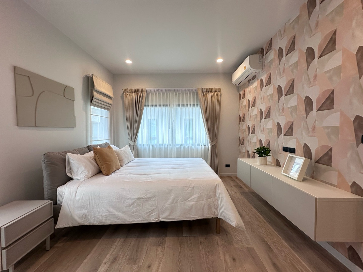 ให้เช่าบ้านพัฒนาการ ศรีนครินทร์ : ให้เช่าบ้าน 4 ห้องนอน หลังมุม ขนาด 300 ตรม ราคา 170,000 บาท สนใจนัดชม 0808144488