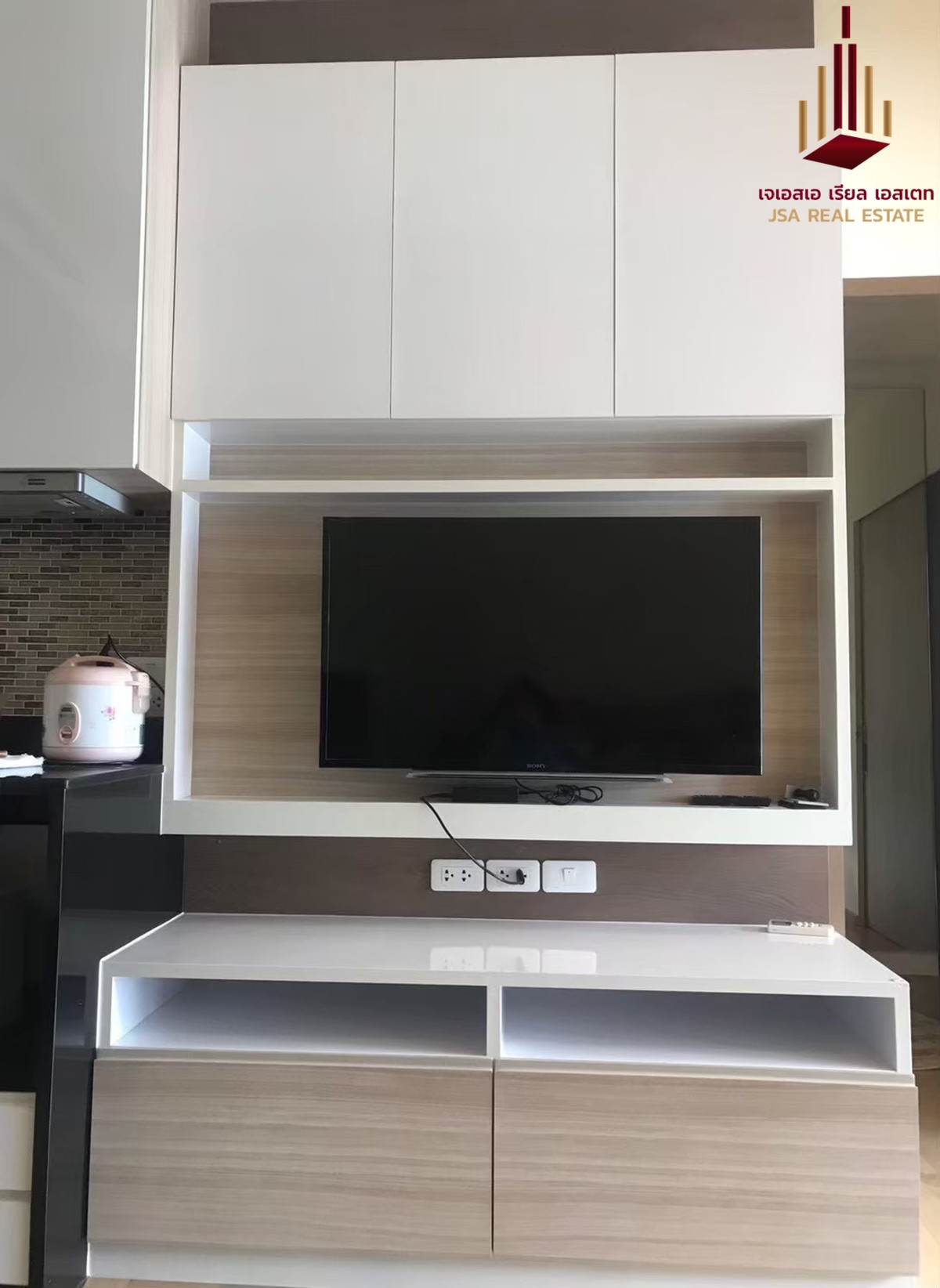 ให้เช่าคอนโดราชเทวี พญาไท : ✨ For Rent: Noble Revent Condo ✨  💰 Only 22,000 THB/month