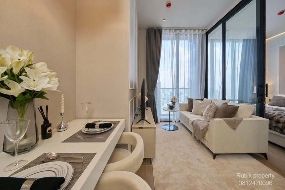 For SaleCondoSilom, Saladaeng, Bangrak : 🏢 Ashton Silom | Ashton Silom, a luxury condo in the heart of Silom, easy to walk to BTS Chong Nonsi, very good location for both living and investing RB1688