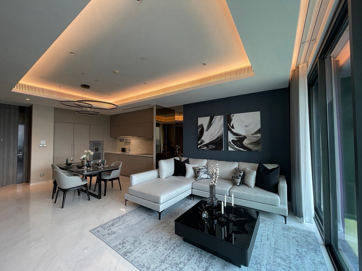 CondoWitthayu, Chidlom, Langsuan, Ploenchit : Luxury 1-Bedroom Condo for Sale at Sindhorn Tonson with Tenant initial 12/3/26 Lumpini Park View Near BTS Chidlom
