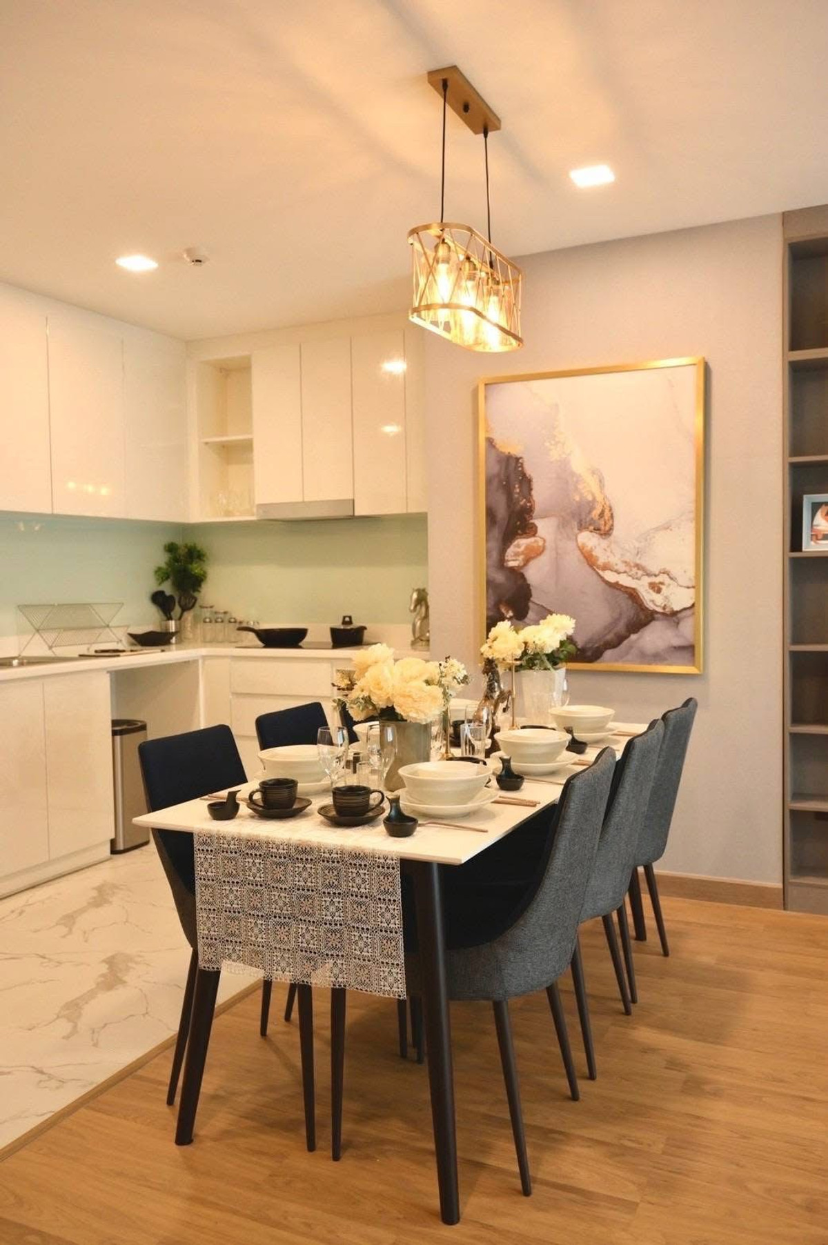 ให้เช่าคอนโดเชียงใหม่ : ให้เช่า  The Astra Sky River ขนาด 97 ตร.ม. ชั้น 4, 3 ห้องนอน 