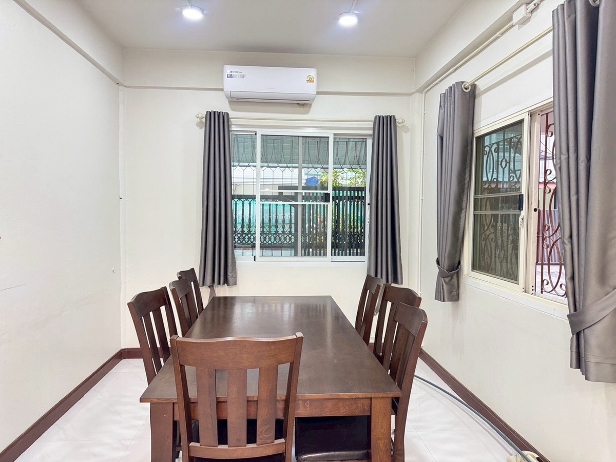 ให้เช่าบ้านรัชดา ห้วยขวาง : 🌟พร้อมอยู่ทาวน์โฮมอยู่เจริญ ห้วยขวาง 5 ห้องนอน  4ห้องน้ำ ประชาราษฎร์บำเพ็ญ🌟