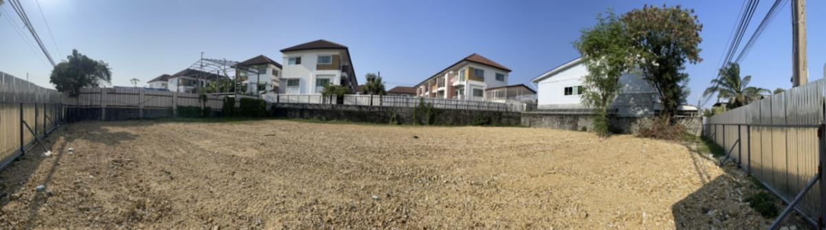 ขายที่ดินอ่อนนุช อุดมสุข : 🏞️ขายที่ดินรูปสี่เหลี่ยมผืนผ้าแปลงสวยถมแล้วย่านอ่อนนุช ขนาด 2งาน 1ตรว.  เดินทางสะดวก ใกล้แหล่งชุมชน สามารถเข้าออกได้จากทั้งถนนอ่อนนุชและถนนพัฒนาการ