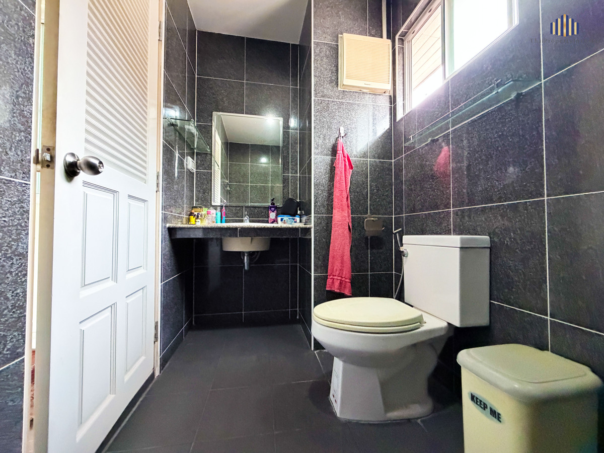 For SaleHouseRatchaburi : House for Sale in Ban Pong, Ratchaburi – 100 sq.wah with 6×8 m Swimming Pool – Reduced to THB 7M