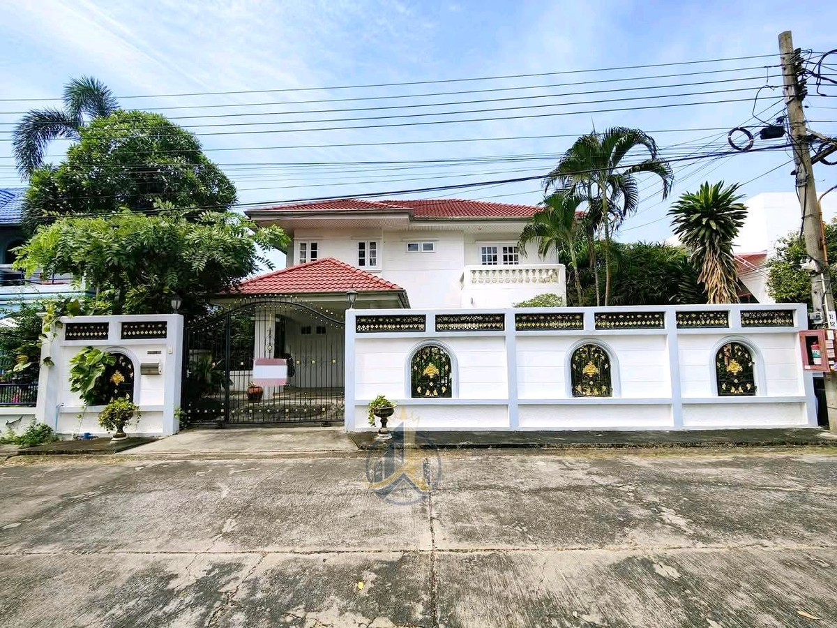 For SaleHouseChaengwatana, Muangthong : Single house, good location, near the Pink Line MRT. Opposite Central Chaengwattana