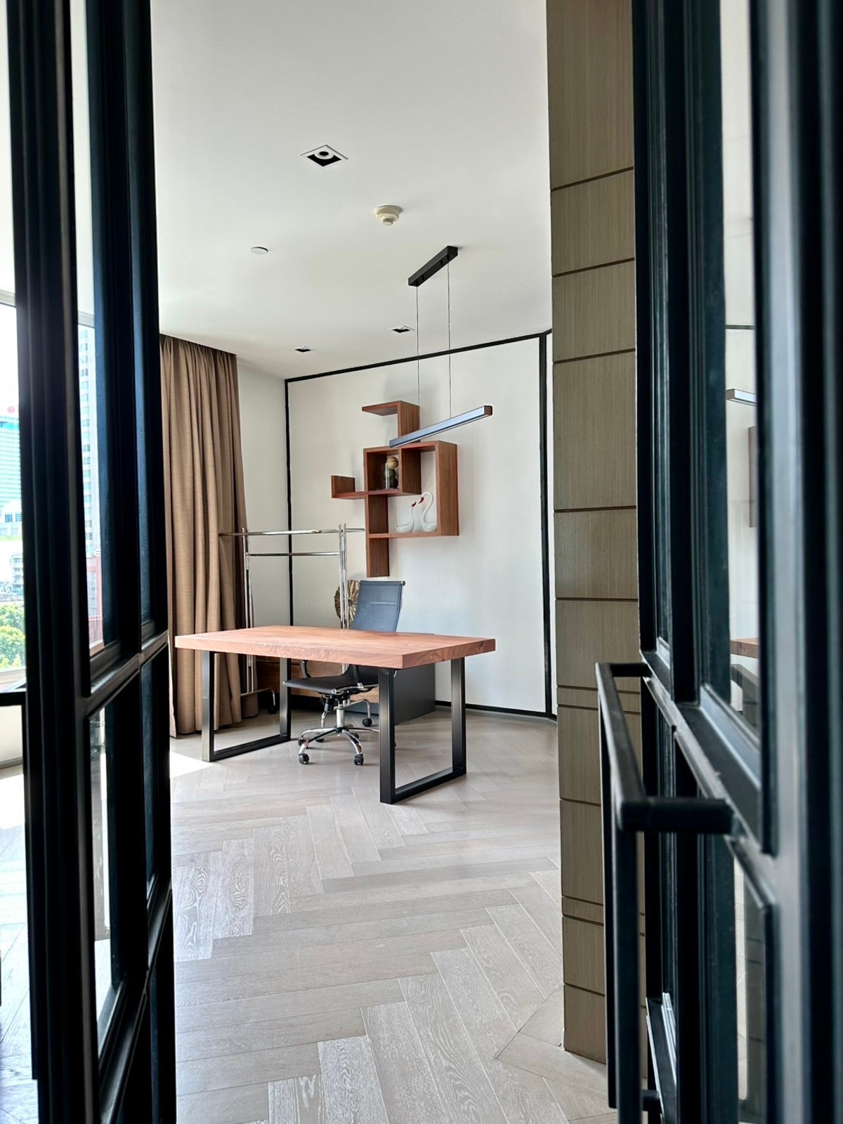 ขายคอนโดวิทยุ ชิดลม หลังสวน : The Park Chidlom: 2bed 2.5bath + maid 145sqm 41,900,000 Am: 0656199198