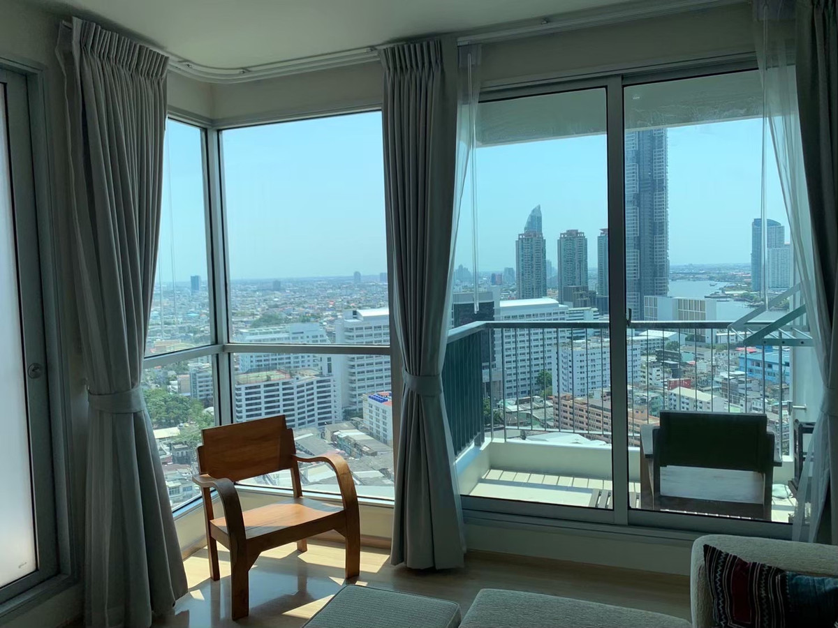 For RentCondoSathorn, Narathiwat : Condo for rent RHYTHM Sathorn 🚆 near BTS Saphan Taksin, only 150 meters.