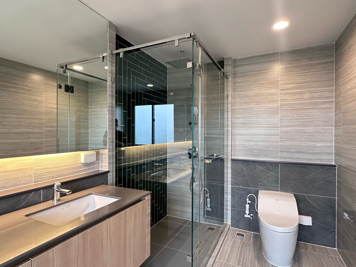 ให้เช่าบ้านพัฒนาการ ศรีนครินทร์ : ให้เช่าบ้าน 4 ห้องนอน หลังมุม ขนาด 300 ตรม ราคา 170,000 บาท สนใจนัดชม 0808144488