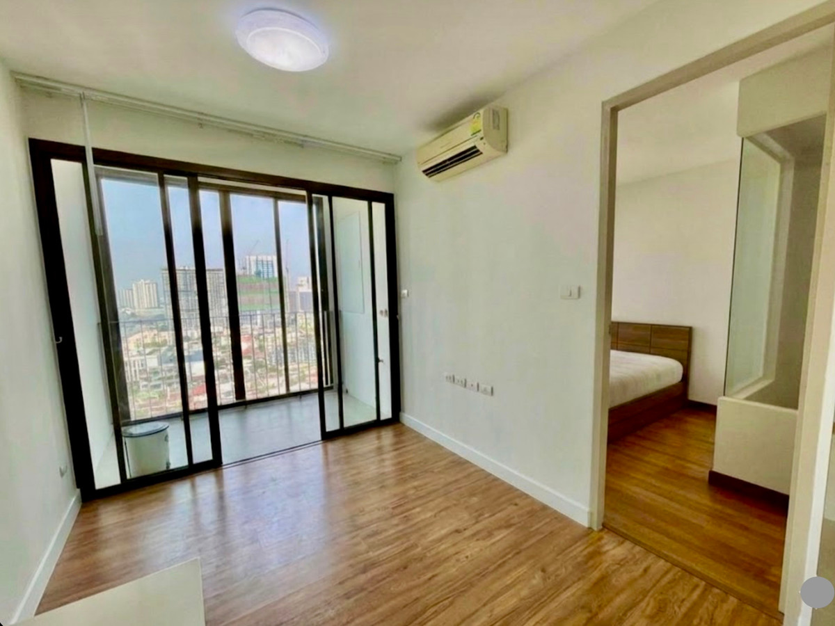 For SaleCondoLadprao, Central Ladprao : For Sale: Ideo Ladprao 5 – High Floor Unit Near MRT Ladprao