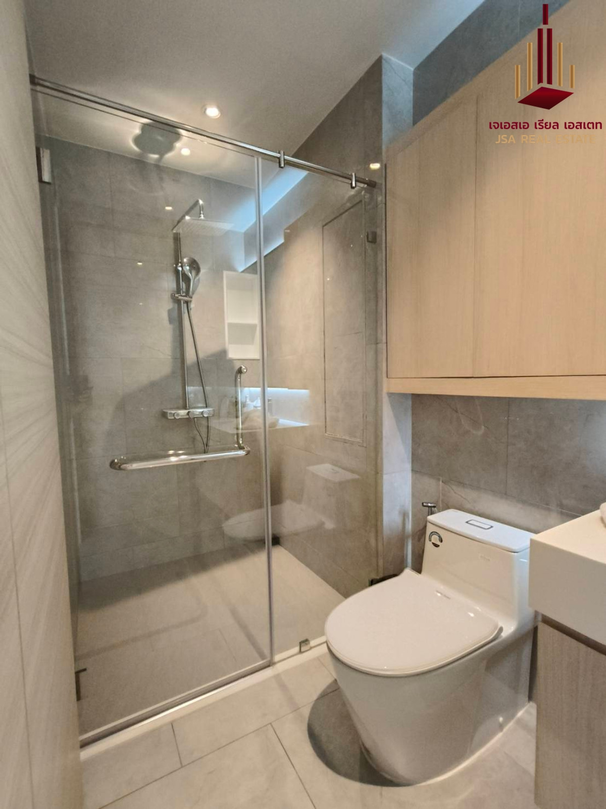 For RentCondoBangna, Bearing, Lasalle : ✨ For Rent: Bearing Residence Condo ✨ 💰 Only 45,000 THB/month