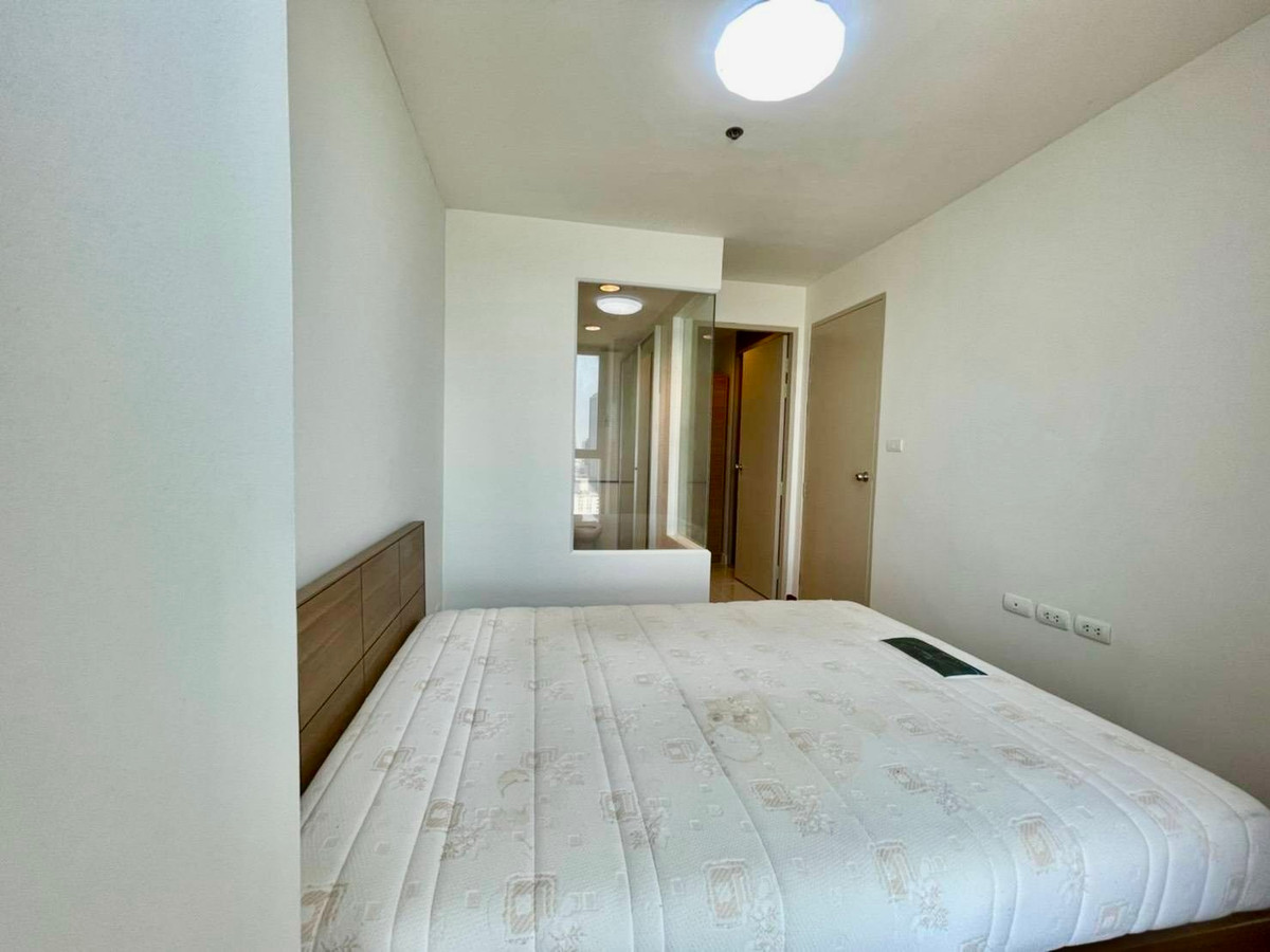 For SaleCondoLadprao, Central Ladprao : For Sale: Ideo Ladprao 5 – High Floor Unit Near MRT Ladprao