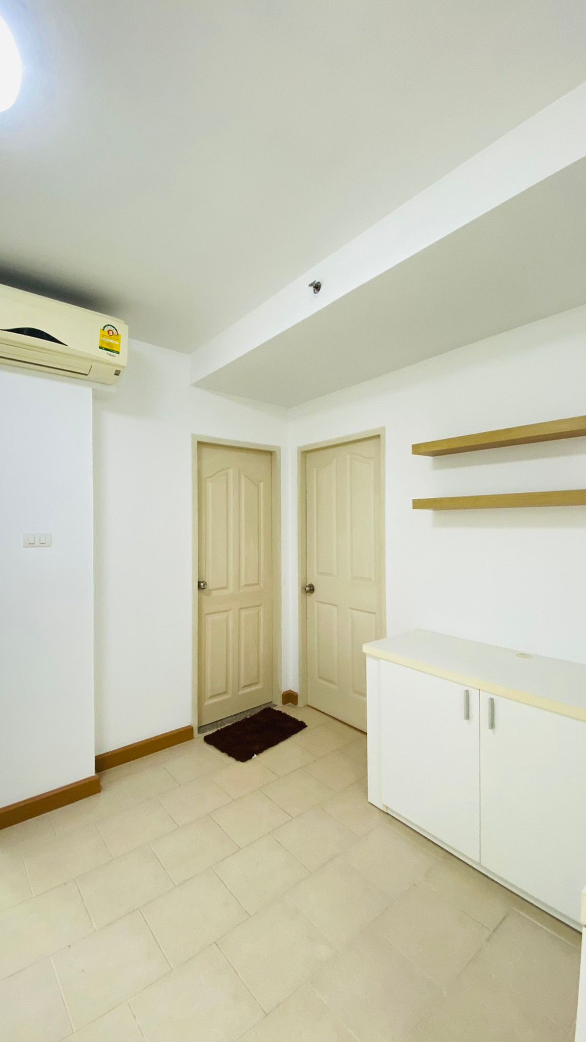 For RentCondoRattanathibet, Sanambinna : Condo for rent, City Home #Rattanathibet, large room, never rented. Brand new renovation, ready to move in for those who already have electrical appliances. Live as a family, easily walk to MRT #BTS Yaek Nonthaburi Station 1 Ready to move in now.