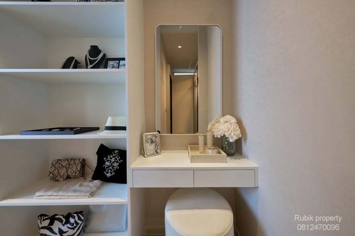 For SaleCondoSilom, Saladaeng, Bangrak : 🏢 Ashton Silom | Ashton Silom, a luxury condo in the heart of Silom, easy to walk to BTS Chong Nonsi, very good location for both living and investing RB1688