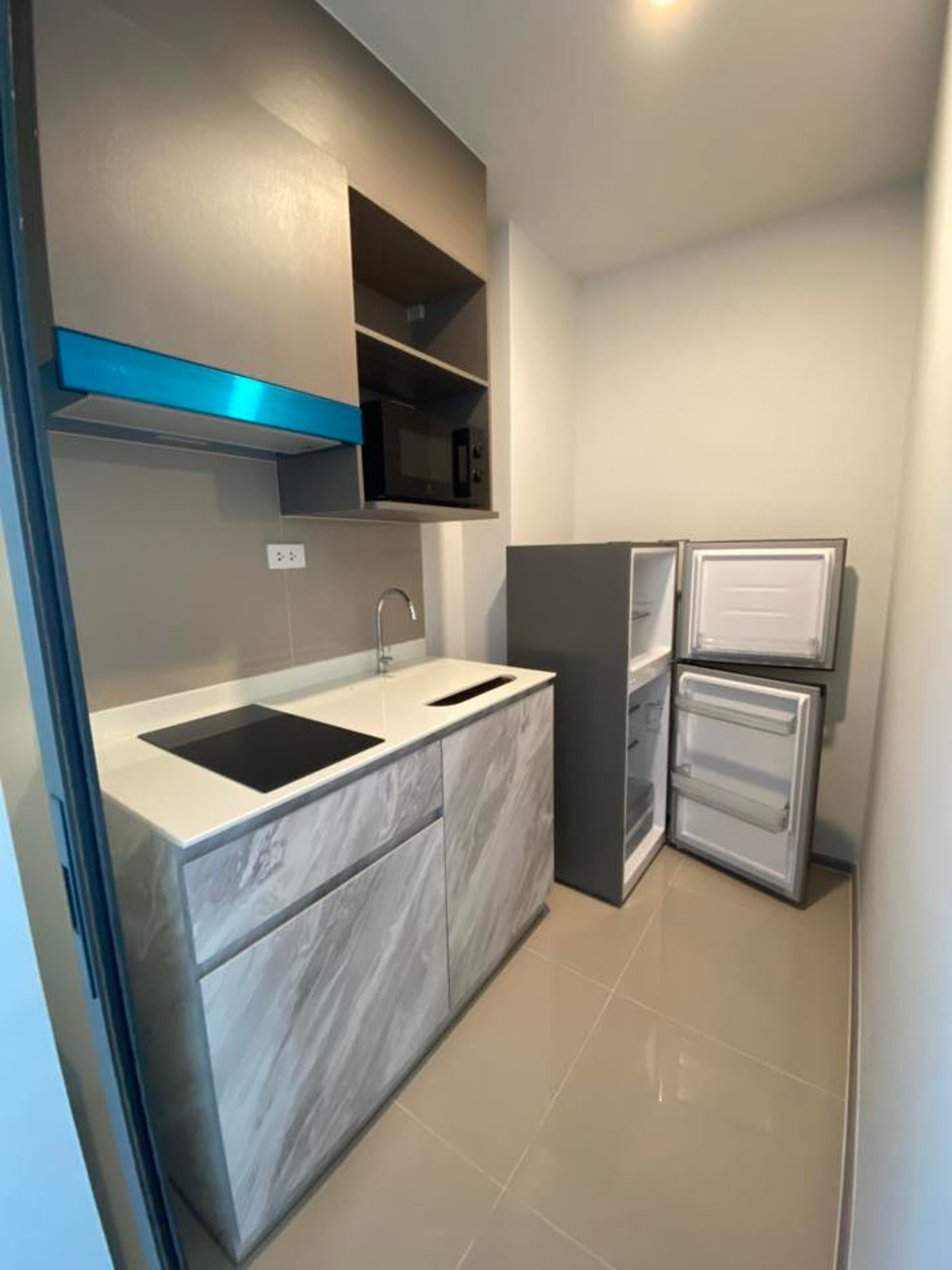 For RentCondoBang kae, Phetkasem : ⭐️ Zelle Plus Sathorn - Ratchaphruek ⭐️1 bedroom, size 33 sq m., built-in room throughout. Brand new room