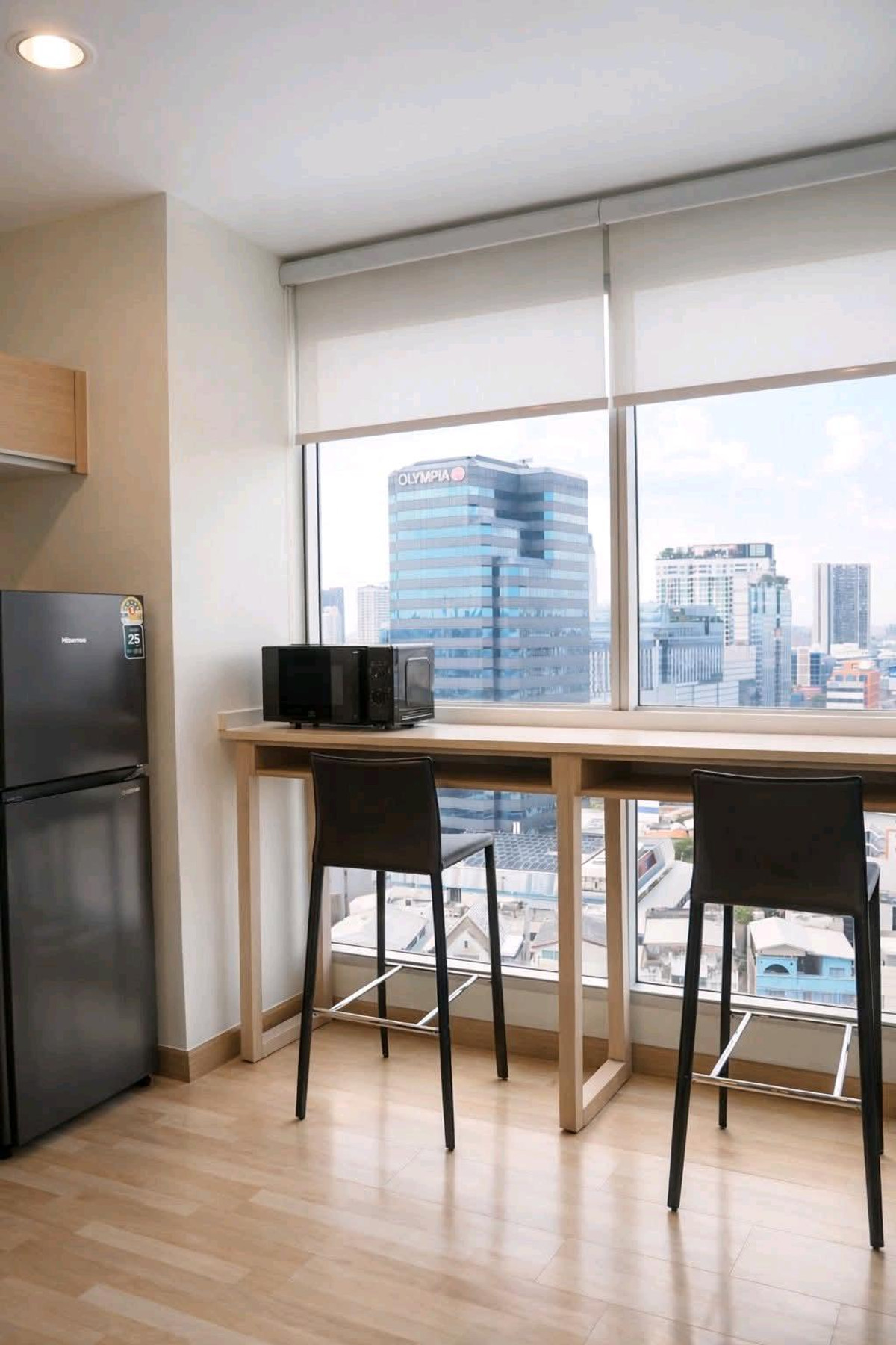 For RentCondoRatchadapisek, Huaikwang, Suttisan : Condo for rent, Rhythm Ratchada, next to MRT Ratchada.