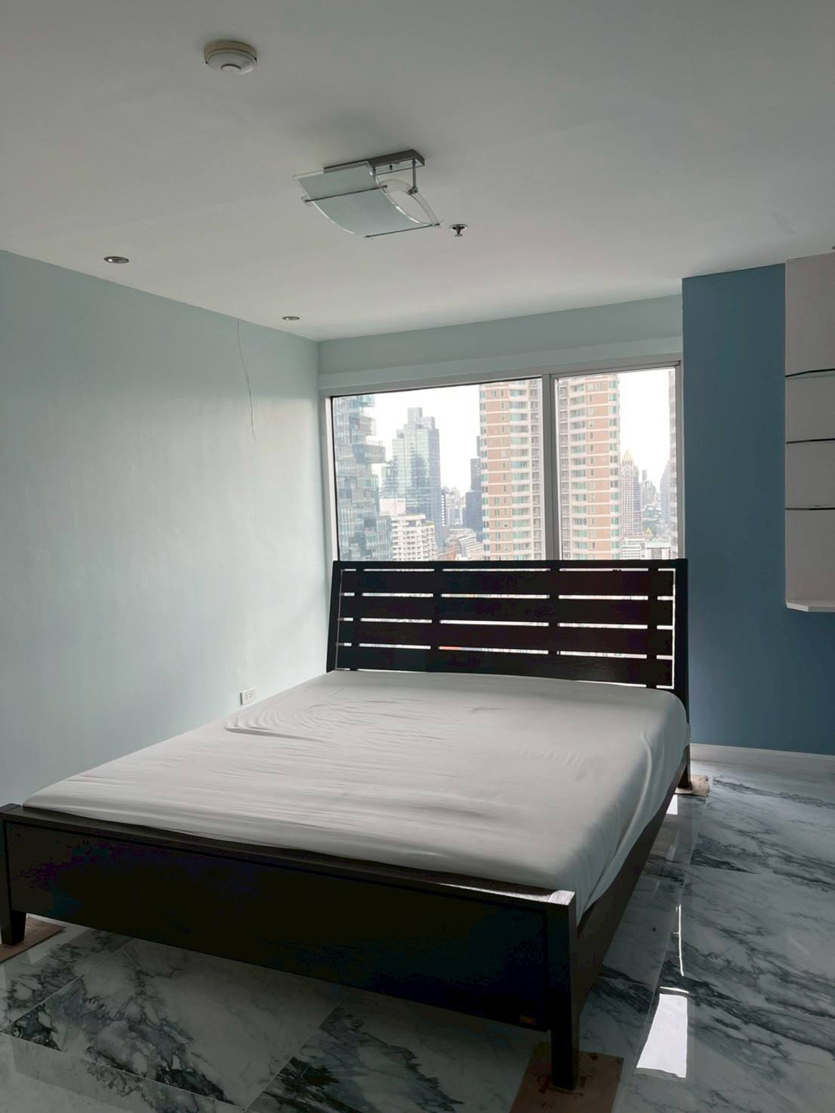 ขายคอนโดสีลม ศาลาแดง บางรัก : 🏠✨ สีลม สวีท | ขายคอนโด 1 ห้องนอน (HBH-ST-188)